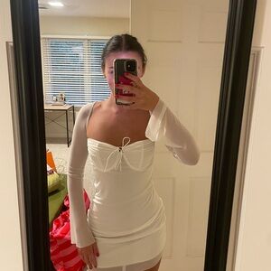 Elegant White Long-Sleeve Dress